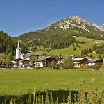 Neue Post 公寓 费尔兹姆斯