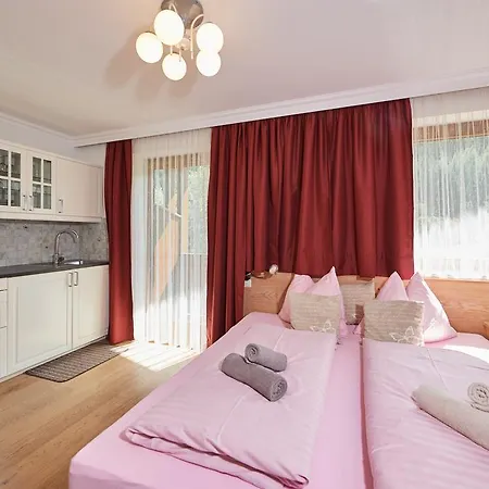 Neue Post Apartmán *