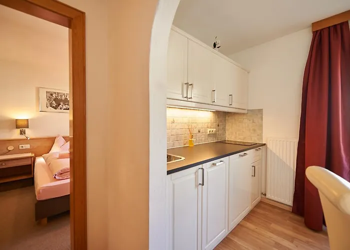 Neue Post 아파트 필즈모스