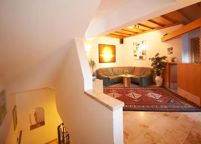 Neue Post 아파트 *